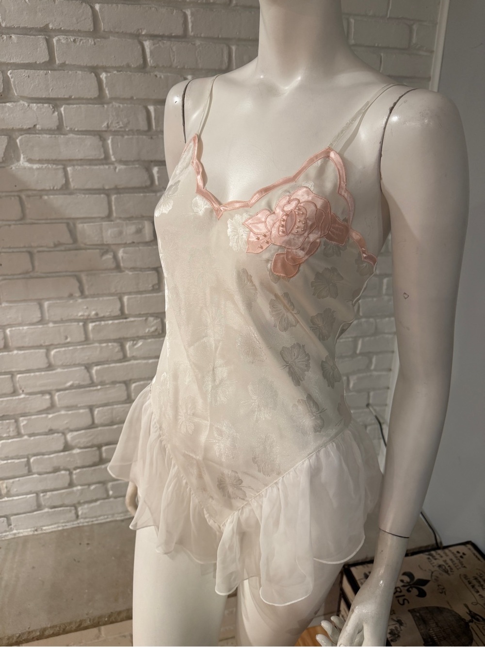 Vintage Gold Label Victoria’s Secret Teddy Bodysuit S Ivory Floral Satin Chiffon - Picture 2 of 13